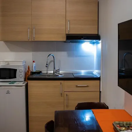 Sa Kaminom Mina Apartment